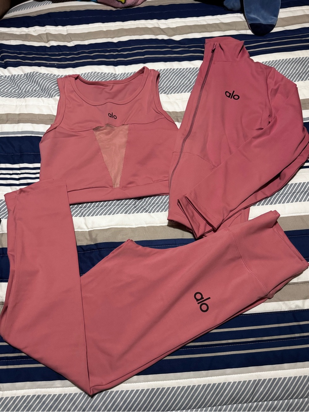 Alo Women's Mauve Pink High-Waist Leggings Set with Crop Top and Jacket